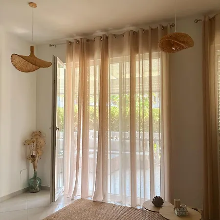 Villalalez Villa *